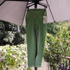 Balance Athletica The Channel Pant Leggings Logo Patch On Back Sz: Small  Green